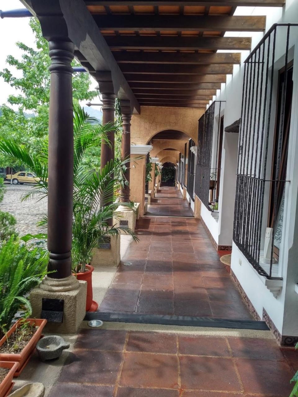 Villas Emekarsa, Antigua ภายนอก รูปภาพ